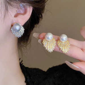 Senior Sense Fan-Shaped <b>Crystal</b> Diamond Retro Pearl Personality <b>Stud</b> Female Exaggerated Fashion Light Luxury <b>Earrings</b> Jewelry - Product Image 3