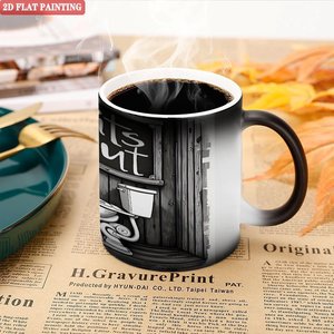 Tasse magique givrée noire 11oz en céramique à changement de couleur activé par la chaleur pour usage quotidien - Product Image 5