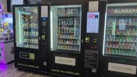 Máquina Expendedora Automática de Bebidas y Aperitivos de Tamaño Pequeño para Tiendas de Conveniencia, con Compresor de Refrigeración SDK para Uso Público