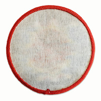 Badges tissés personnalisés avec bordure sur mesure, adaptés à divers thèmes d'événements commémoratifs