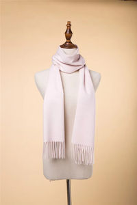 Bufanda de Cachemira Premium Personalizada al por Mayor, Cálida y Elegante para Uso Diario e Informal - Product Image 3