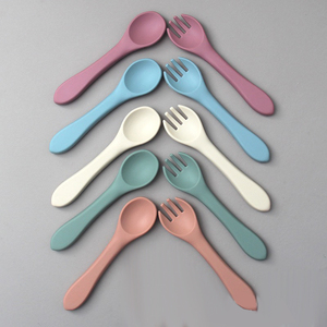 Cuchara de silicona para bebé en oferta, tenedor con logo, tazón y cuchara para alimentación de bebés y niños, cuchara de silicona con mango de silicona - Product Image 1