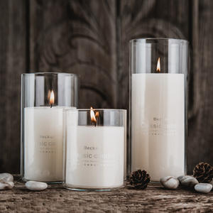 Vela de Pilar blanca con jarrones de cristal Hurricane para mesa de boda - Product Image 5