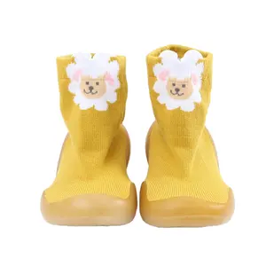 Chaussures de bébé Anti-collision en coton tricoté pour nouveau-né, semelles en caoutchouc, motif 3D animal, modèle de styliste unisexe, vente en gros, nps2021yl