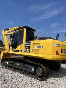 Vente chaude KOMATSU PC220-6 Matériel de terrassement moyen d'occasion Komatsu PC220-6 PC220-7 PC220-8 PC220LC PC240LC Prêt à travailler - Product Image 3