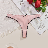 Sous-vêtements féminins mignons et doux, string taille basse avec détails en nœud et volants, tissu extensible doux, plusieurs couleurs disponibles