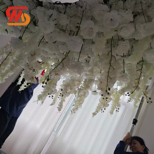 Nouvelle Arrivée Décoration Suspendue au Plafond Rose Artificielle Blanche Glycine pour Mariage - Product Image 2