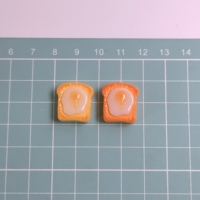 Nouvelles Créations : 100 Pièces/Sac de Modèles Réalistes de Nourriture Miniature pour Maison de Poupée, Cabochons en Résine à Dos Plat en Forme de Pain Grille-Pain pour Décoration de Cuisine