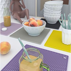 Silicone Heat Insulating Coasters Rectangle Geometric Pattern Kitchen Table Mats Anti Scalding For Teapot Mug Bowl Use - Product Image 4