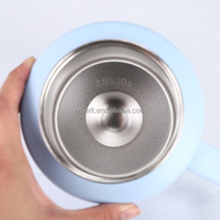 Thermos de sport sous vide Emerit 2026 grande capacité 1500ml 2000ml en acier inoxydable 18/8 de qualité alimentaire avec poignée pour voyage et extérieur