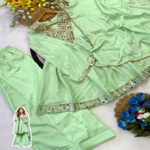 Chal étnico de gasa verde menta con trabajo de espejo y adornos de diamantes de imitación, ropa tradicional india y pakistaní para mujer, primavera. - Product Image 2