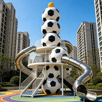 Structure de jeu géante personnalisée en faible polyéthylène, sculpture d'ours polaire en fibre de verre pour la décoration de la zone de divertissement des enfants dans les parcs à thème