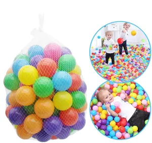 Balle en plastique PE unisexe 80mm balle molle pour le jeu en plein air sac en filet emballé pour les enfants et les promotions