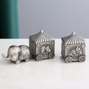 Porta a forma di elefante da circo in argento, - Product Image 5