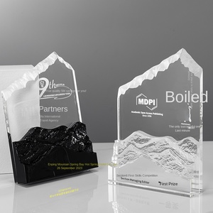 Cúp pha lê lấy cảm hứng từ Hội nghị thượng đỉnh |   Giải thưởng Thiết kế Đỉnh Núi Tùy Chỉnh dành cho Sự Kiện Tôn vinh Doanh nghiệp & Lễ Kỷ Niệm Đội Tác Hàng Năm - Product Image 3