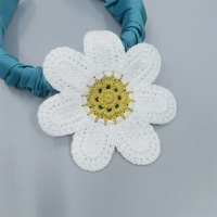 Bricolage tricoté à la main marguerite et tournesol Crochet patchs femme voiture accessoires suspendus ornement pour chaussures et vêtements