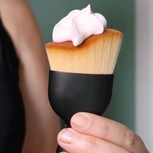 MLM Custom Makeup Skinny Tan Miracle Premium Ultra weiche synthetische Borsten Einzigartige ergonomisch geformte Bräunung körper öl bürste - Product Image 3