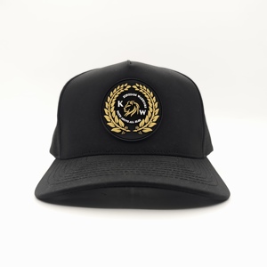 Casquette de golf Prime 5 panneaux unie imperméable avec logo en silicone personnalisé, faible MOQ, OEM, perforations laser, équipement premium pour club de golf - Product Image 4
