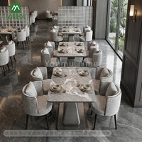 Ensemble de table et de chaises de salle à manger en aluminium moderne pour hôtel, café, villa, complexe hôtelier, utilisation en extérieur - Fabricant en gros