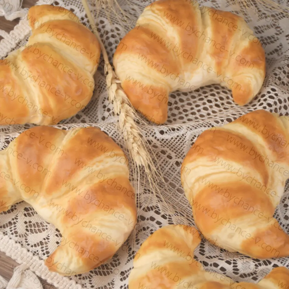 Vitres de magasin de boulangerie accessoires d'affichage marketing modèle de faux pain réaliste modèle d'échantillon de Croissant artificiel décoration VM