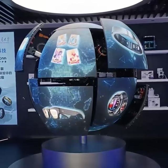 THX P2 Spherical Screen Mechanical Power Ball Telescopic Sphere LED Matrix Display Full Color Indoor Use 800cd Brightness