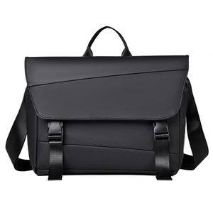 Sac de tennis vintage Wilson noir grand format en cuir microfibre ciré avec roulettes, étanche et de qualité supérieure pour équipement de sport - Product Image 1