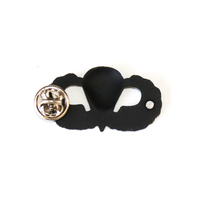 Pour conférences d'affaires et cadeaux clients : Émail souple de qualité supérieure pour logo personnalisé couleur argent/or, montre votre professionnalisme