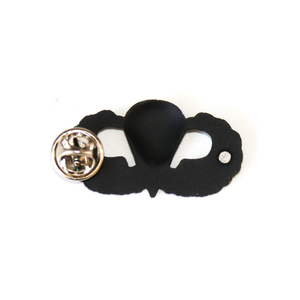 Ideale per Conferenze Aziendali e Regali per Clienti, Spilla da Bavero in Smalto Morbido Premium che Mostra Professionalità - Product Image 5