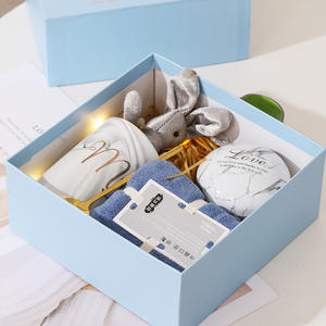 Coffret Cadeau de Mariage Personnalisé avec Logo – Tasse en Céramique Marbrée, Serviette Haute Densité, Impression Sérigraphique Couleur Personnalisée – Design Moderne - Product Image 4