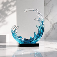 Sculpture d'onde en résine transparente bleue, façonnée à la main, inspirée de l'océan, art abstrait et modèle de collection pour la décoration de bureau