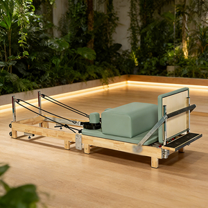 معدات بيلاتس ريفورمر عالية الجودة، آلة بيلاتس ريفورمر خشبية، جهاز بيلاتس ريفورمر قابل للطي من خشب البلوط لتشكيل الجسم - Product Image 1