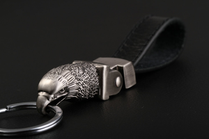 Llavero de Cuero y Metal con Colgante de Águila Masculino y a la Moda para Coche, Bolso o Cartera - Product Image 4