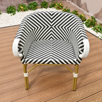 Chaise de bistrot en rotin français moderne meubles d'extérieur en aluminium et osier pour restaurants parcs accents en rotin de bambou pour