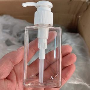 Distributeur de savon carré transparent 150 ml avec pompe, flacon vide rechargeable pour lotion et savon liquide de salle de bain – NOUVEAU - Product Image 1