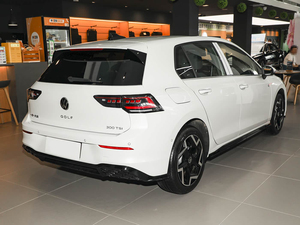 VW <span class=keywords><strong>Golf</strong></span> 2025 300TSI <span class=keywords><strong>R</strong></span>-Line, 5 Puertas, 5 Asientos, Hatchback, Vehículo de Combustible de Calidad y Confortable, Nuevo Estado, Auto Usado - Product Image 4