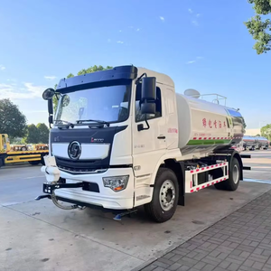 China National Heavy Duty Truck HOWO camión de agua 4*2 MODELOS CON UNA CAPACIDAD DE 10 metros cúbicos entregado rápidamente - Product Image 1