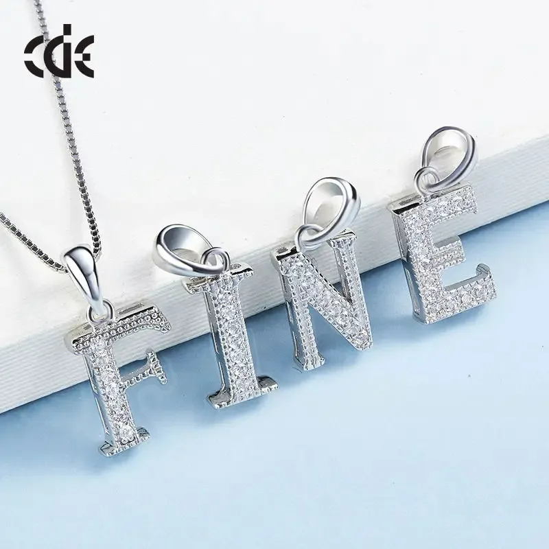 Cde Yp0920 Fijne 925 Sterling Zilveren Sieraden Hanger Groothandel Rhodium Vergulde Zirconia Letter Hanger