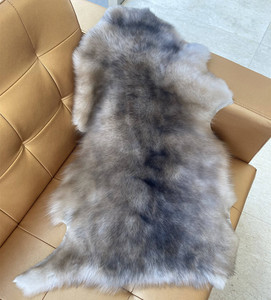 Vente en gros de vêtements en peluche d'hiver doux pour col de vêtements Toscana tissu en fourrure d'agneau pour manteau col et écharpe de chapeau - Product Image 2