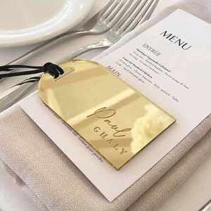 Marque-place de mariage personnalisé sur mesure en acrylique argenté effet miroir, idéal comme <span class=keywords><strong>cadeau</strong></span> ou souvenir de fête, ou comme panneau de plan de table. - Product Image 3