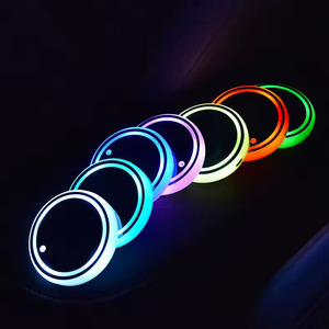 Posavasos LED <span class=keywords><strong>de</strong></span> 7 Colores para <span class=keywords><strong>Coche</strong></span>, Recargable por USB, ABS, con Sensor <span class=keywords><strong>de</strong></span> Luz Ambiental, Alfombrilla Luminosa para Decoración Interior <span class=keywords><strong>de</strong></span> Automóviles - Product Image 1