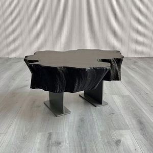 Sgabelli dal Design Artistico Italiano, Minimalisti e Moderni, Fatti a Mano, Creativi e alla Moda, Sistema Monocromatico, Irregolari e Spezzati - Product Image 1