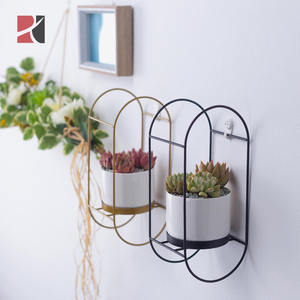 Nouveauté : Jardinière murale pour plantes succulentes en céramique avec support en métal - Product Image 3