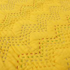 Edredón Kantha Zig Zag de Algodón Sólido Indio Hecho a Mano de Primera Calidad, Ropa de Cama Suave y Acogedora para Invierno de la India - Product Image 1