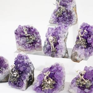 Prix usine Vente en gros en vrac Pierre brute Artisanat Pyrite Raw Stone Miner avec améthyste Cluster Forme libre - Product Image 1