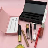 Ensemble de maquillage pour les lèvres vegan 2-en-1 en marque privée |   Crayon à lèvres, gloss brillant ou huile hydratante pour les lèvres, kit cosmétique pour les lèvres personnalisé