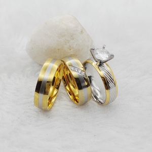 <span class=keywords><strong>Marito</strong></span> misto <span class=keywords><strong>e</strong></span> <span class=keywords><strong>moglie</strong></span> gioielli d'oro 3 pezzi coppie nuziali anello di fidanzamento promessa titanio moda anelli da dito - Product Image 1