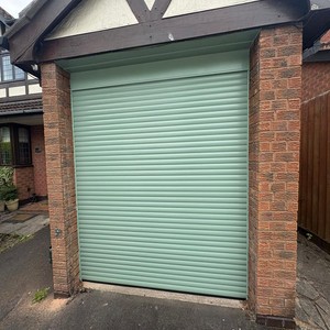 <span class=keywords><strong>Porte</strong></span> <span class=keywords><strong>de</strong></span> <span class=keywords><strong>garage</strong></span> à enroulement en aluminium large vert clair personnalisée, <span class=keywords><strong>isolée</strong></span>, sécurisée, résistante aux intempéries, pour villa - Product Image 2