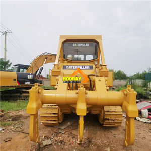 Bulldozer sur chenilles Caterpillar D7G d'occasion du Japon avec ripper et treuil, modèle 2016, moteur 250 kW, capacité de nivellement de 4 m, en vente en ligne - Product Image 5