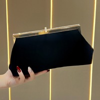 Sac de soirée à fermoir Kiss Lock, très tendance, pour ranger les cosmétiques, cartes, avec garniture en strass, élégant pour les banquets et les soirées, pochette pour femmes