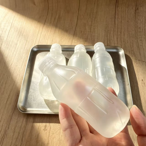ของเล่นบีบขวดน้ำแร่วาสลีนใส ของเล่นบีบขวดน้ำมันมะพร้าวแบบขึ้นรูปได้ บีบแล้วคืนรูปช้า ของเล่นคลายเครียด - Product Image 2
